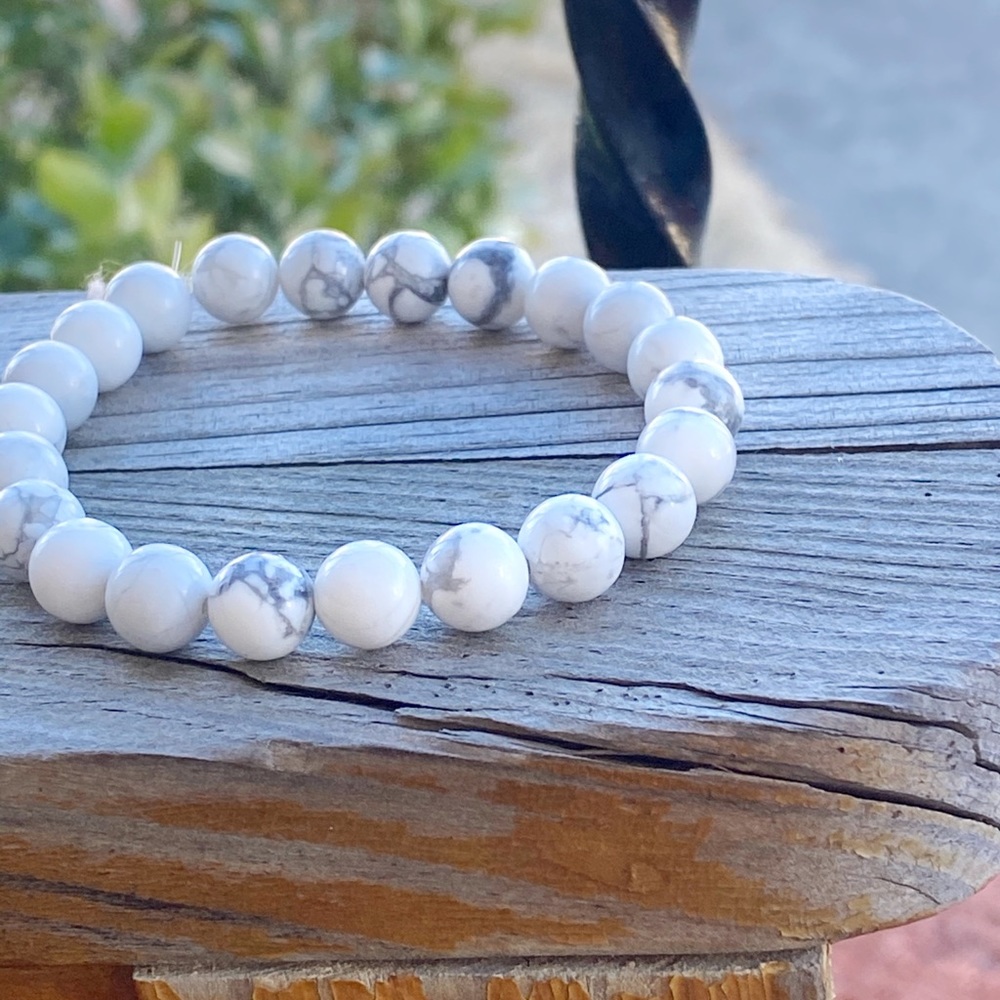 Howlite Bracelet - Picture 4 of 5